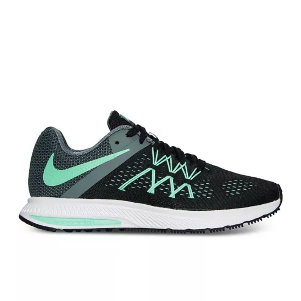 Women’s Nike Winflo Size 6.5